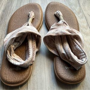 Sanuk yoga mat sling sandal